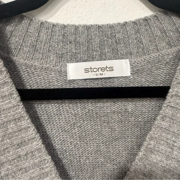 Storets Lyla Oversized V-Neck Asymmetric Hem Knit Vest S/M - Picture 2 of 3